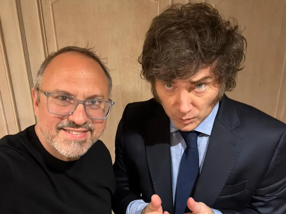 Diego Valenzuela junto a Javier Milei