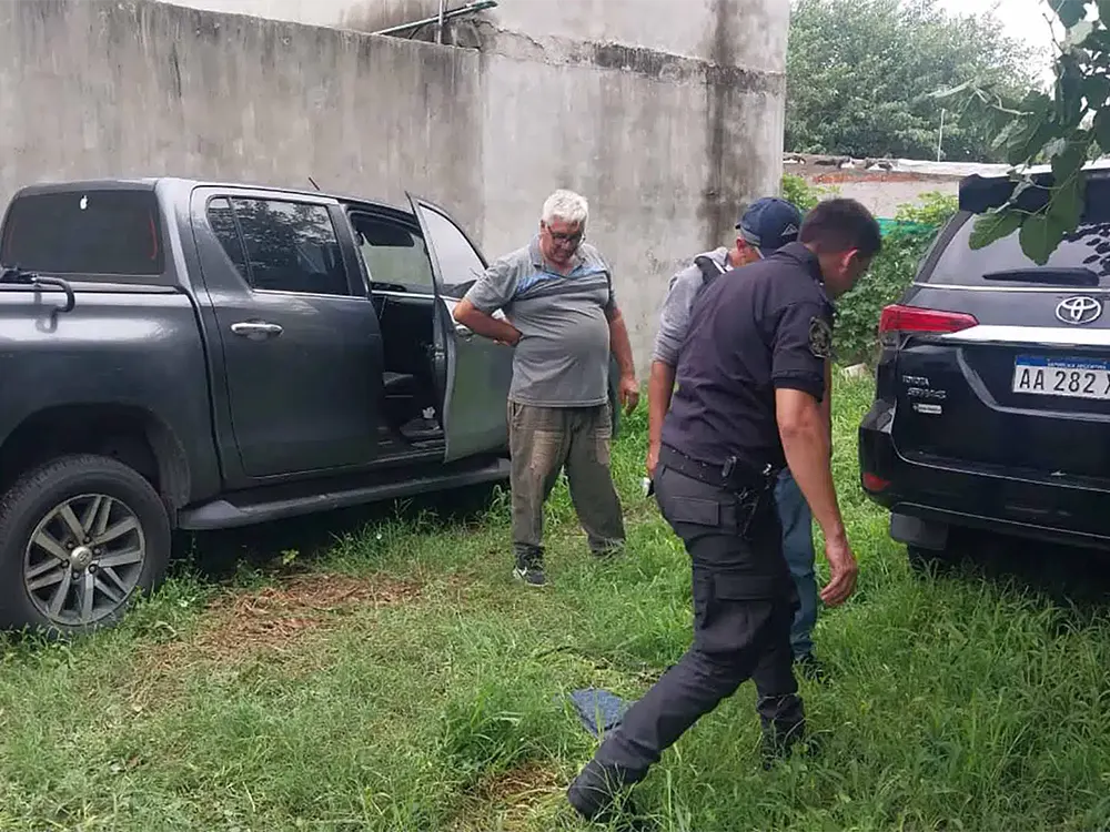 policías en uno de los allanamientos realizados para desbaratar a la banda