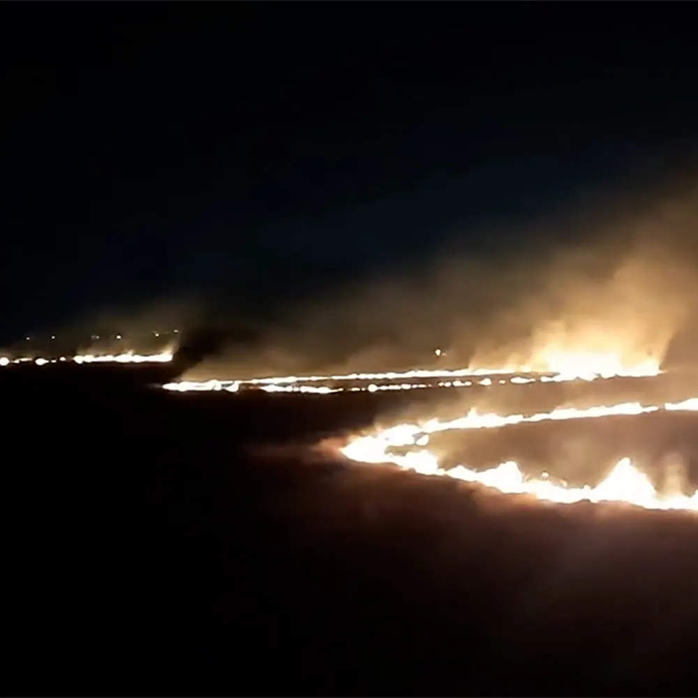 las llamas del incendio