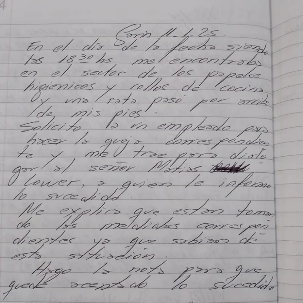 libro de quejas del Yaguar con reclamos de clientes por la presencia de ratas