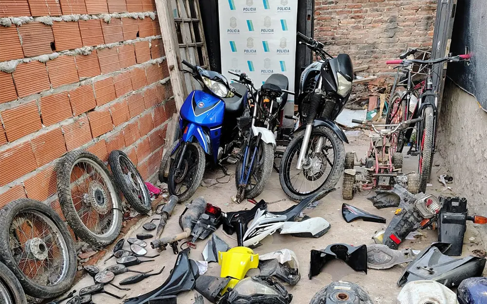Desbaratan en Garín a una banda que se dedicaba al robo de motocicletas