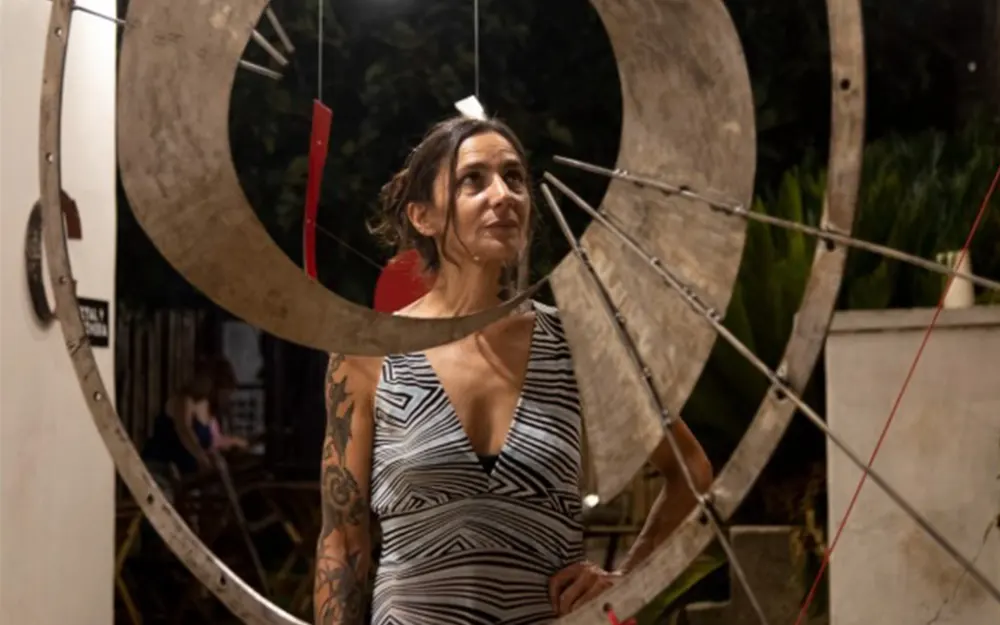 Una escultora escobarense presentará una instalación artística en Villa La Ñata