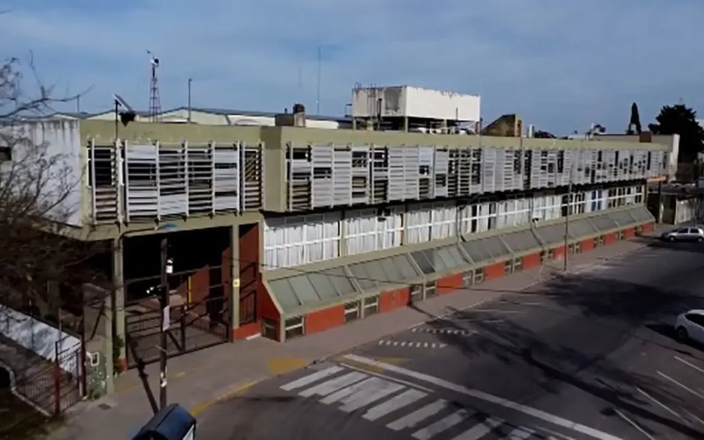 Reclamo por la clausura de los baños de la Escuela Técnica Nº1 de Escobar