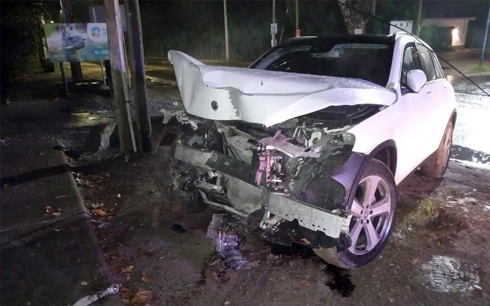 Auto fuera de control se estrelló contra un jardín de infantes en Maschwitz