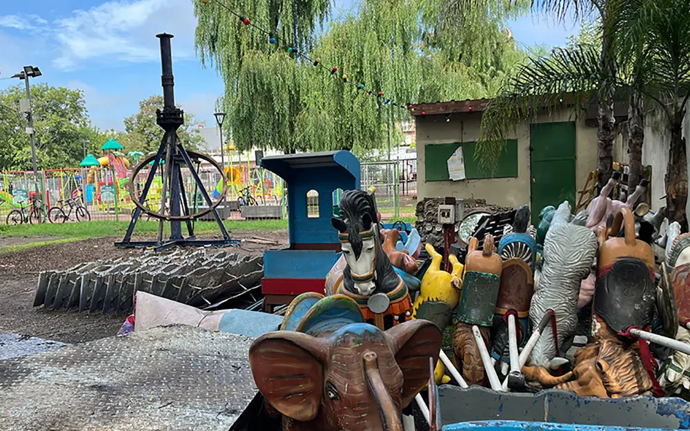 Un símbolo perdido: ¿por qué cerró la calesita de la estación de Escobar?