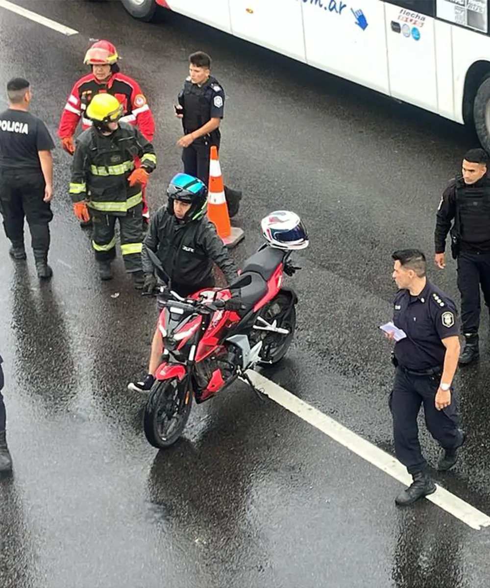 motociclista que se peleó con un bombero