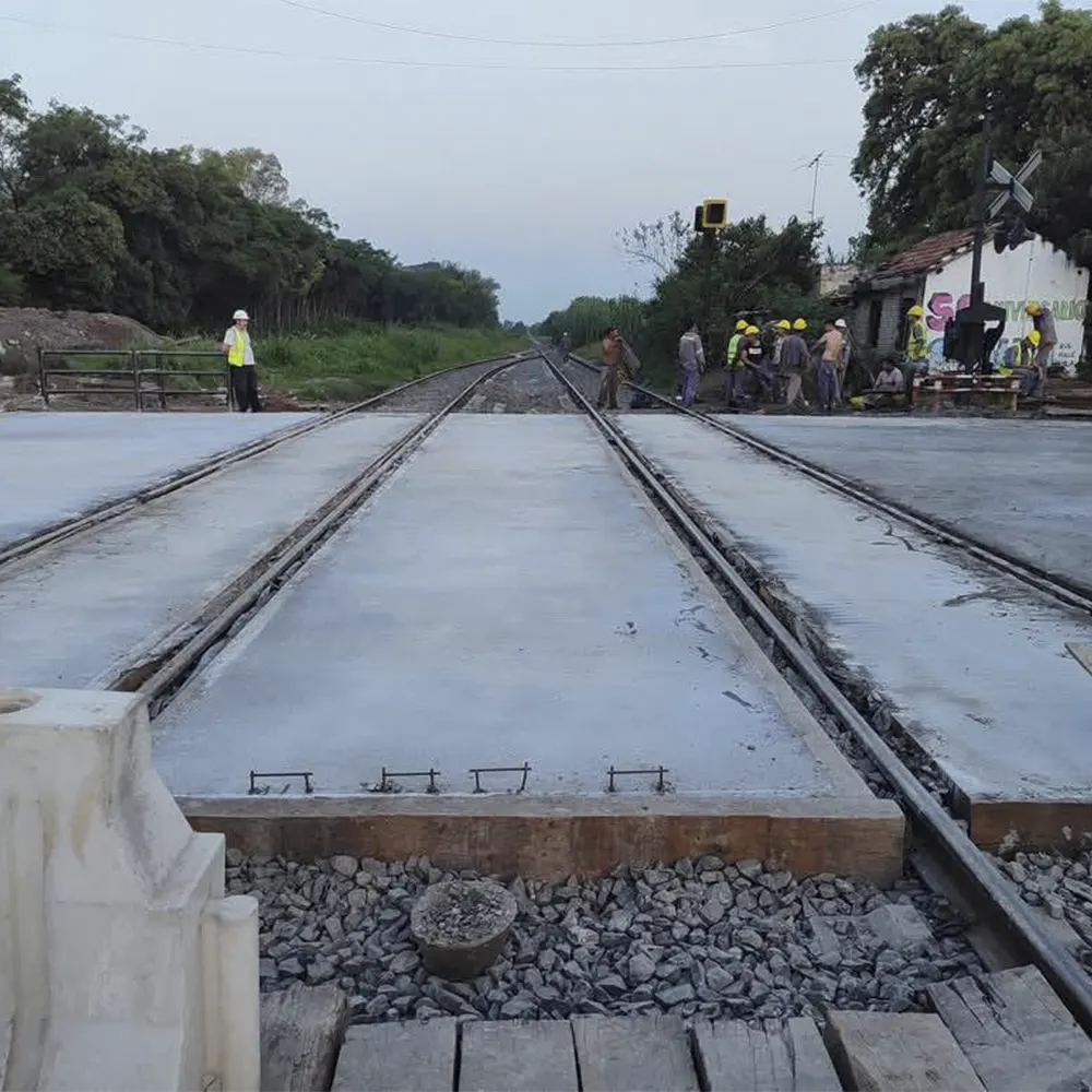 Concreto reposando luego de una Jornada de llenando en nuevo Paso a Nivel