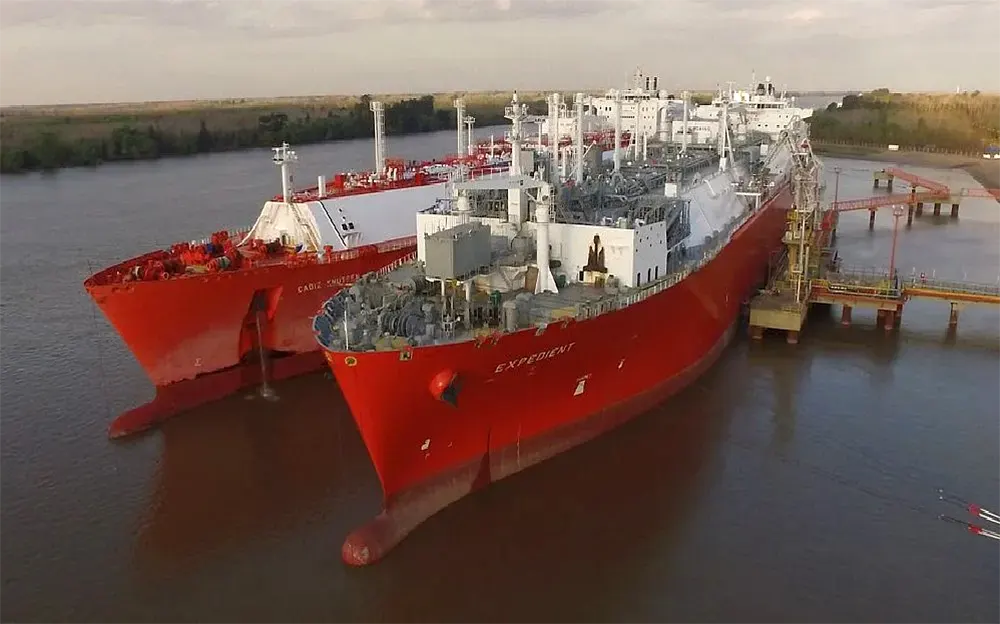 El puerto regasificador de Escobar recibirá varios cargamentos en invierno