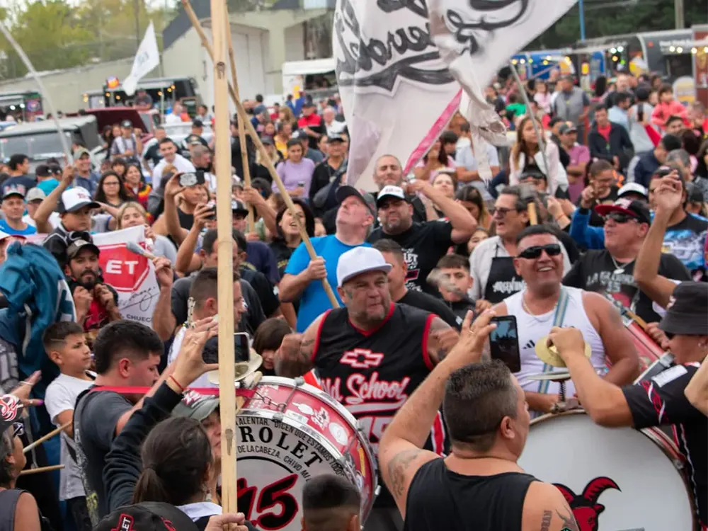 "La 15", la hinchada de Chevrolet, presente en un evento