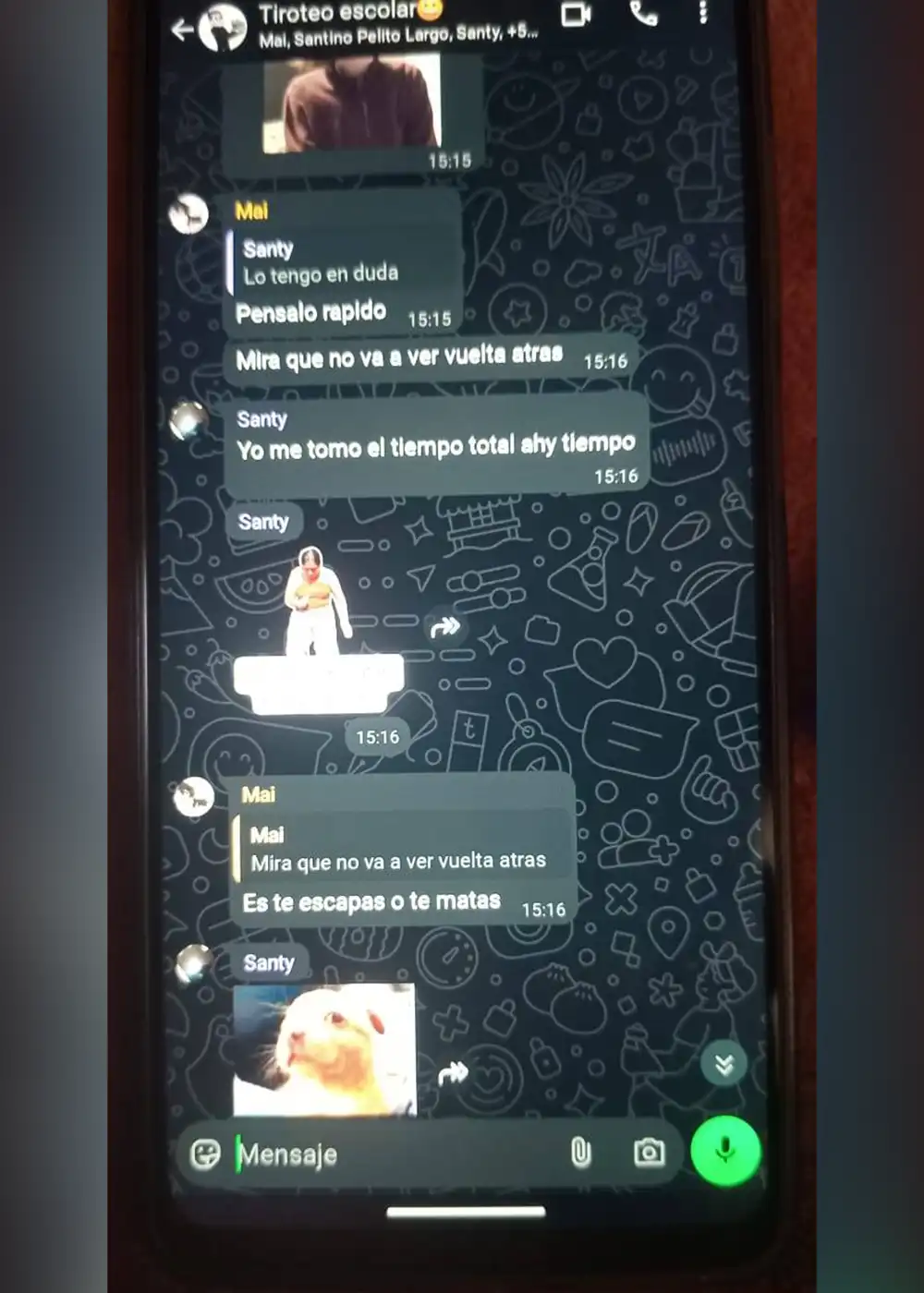 Chat de WhatsApp entre alumnos donde hablaban de organizar la masacre