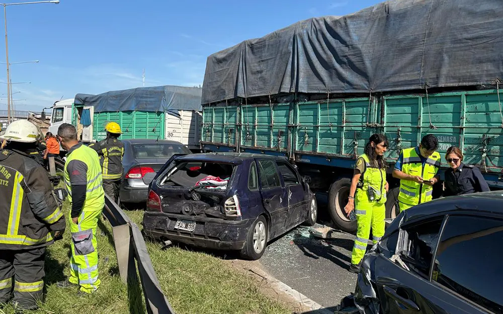 Impresionante choque múltiple provocó un caos en la Panamericana