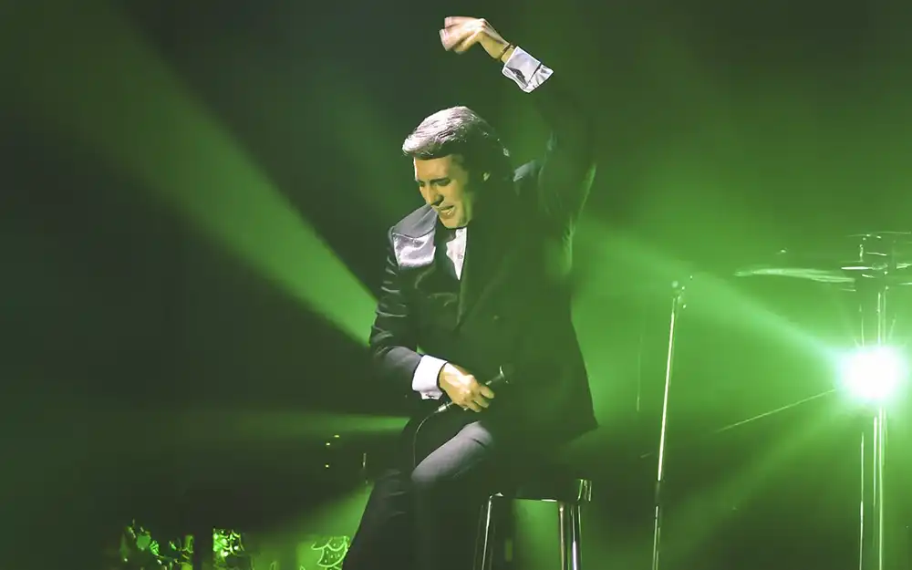 Culto gitano: un brillante homenaje a Sandro regresa al teatro Seminari