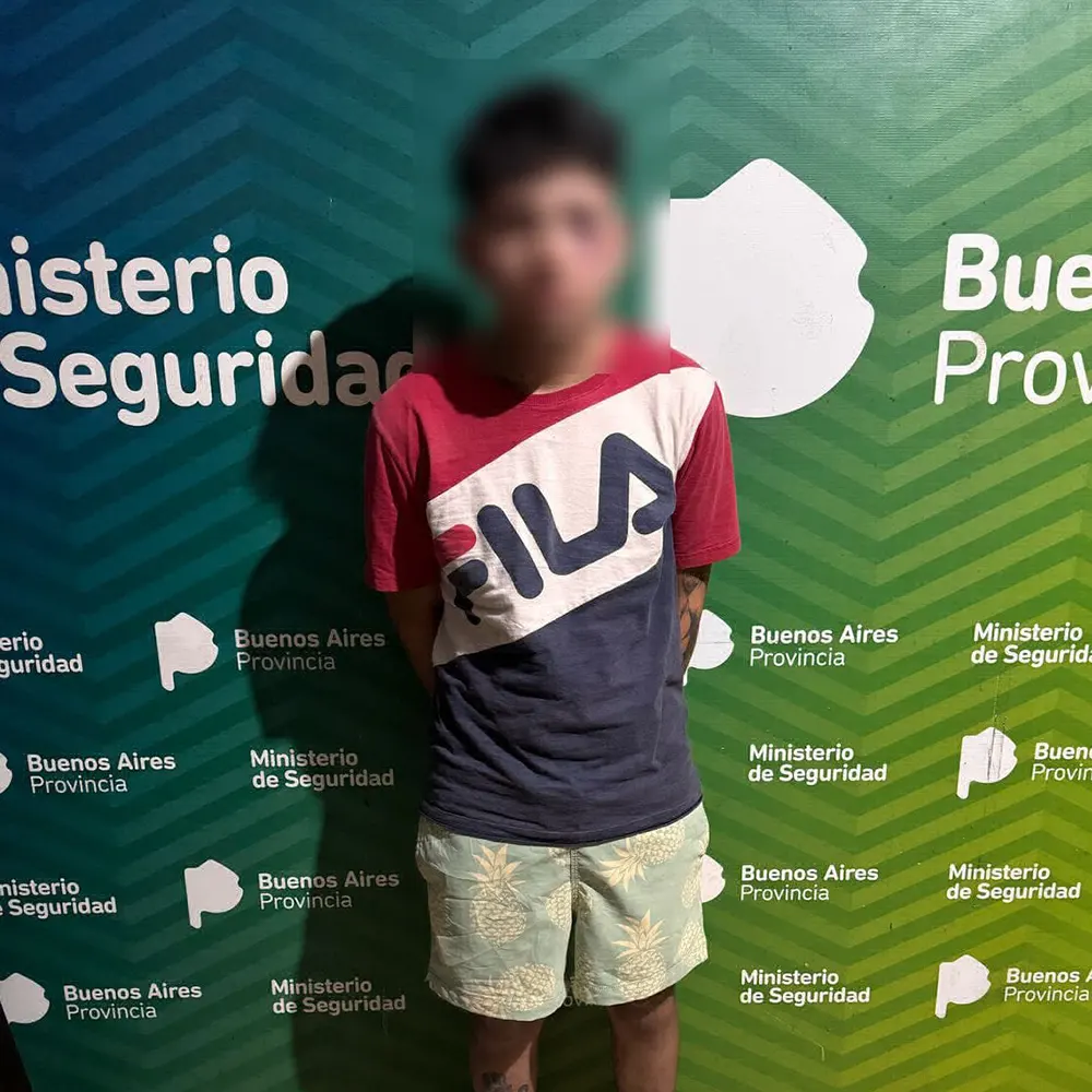 detenido por robo de automovil a mano armada