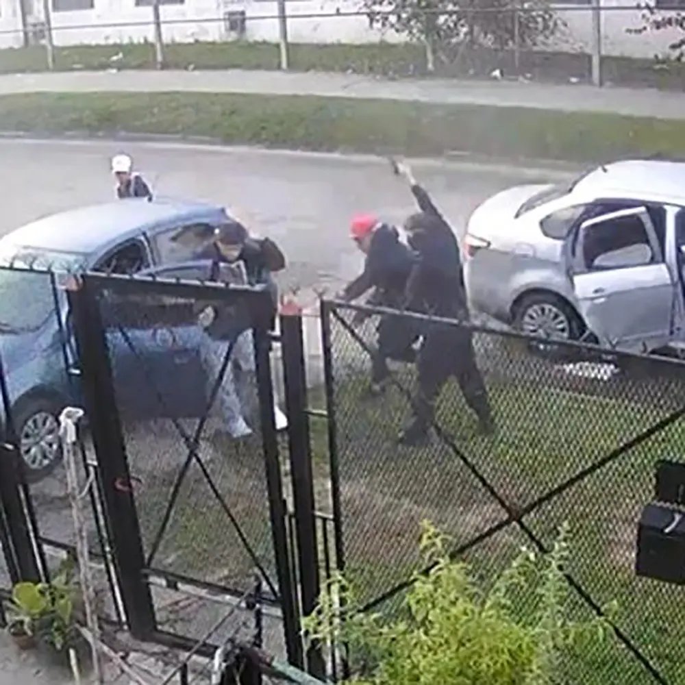 imágenes del robo a mano armada en garín