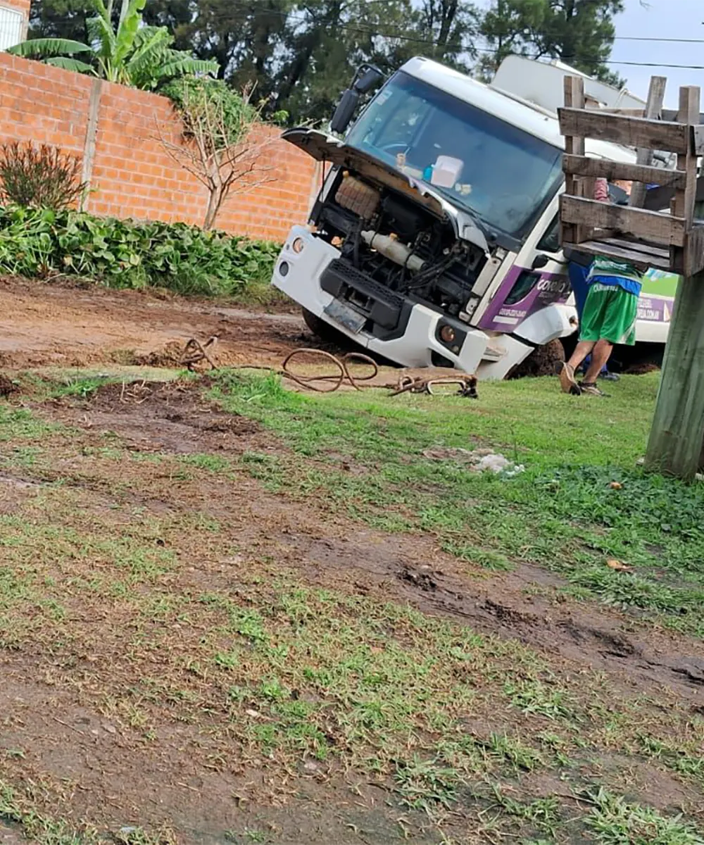 Micro atascado en el lodo.