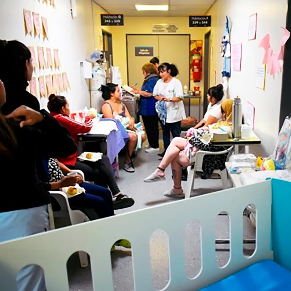 charla en el área neonatal del hospital erill