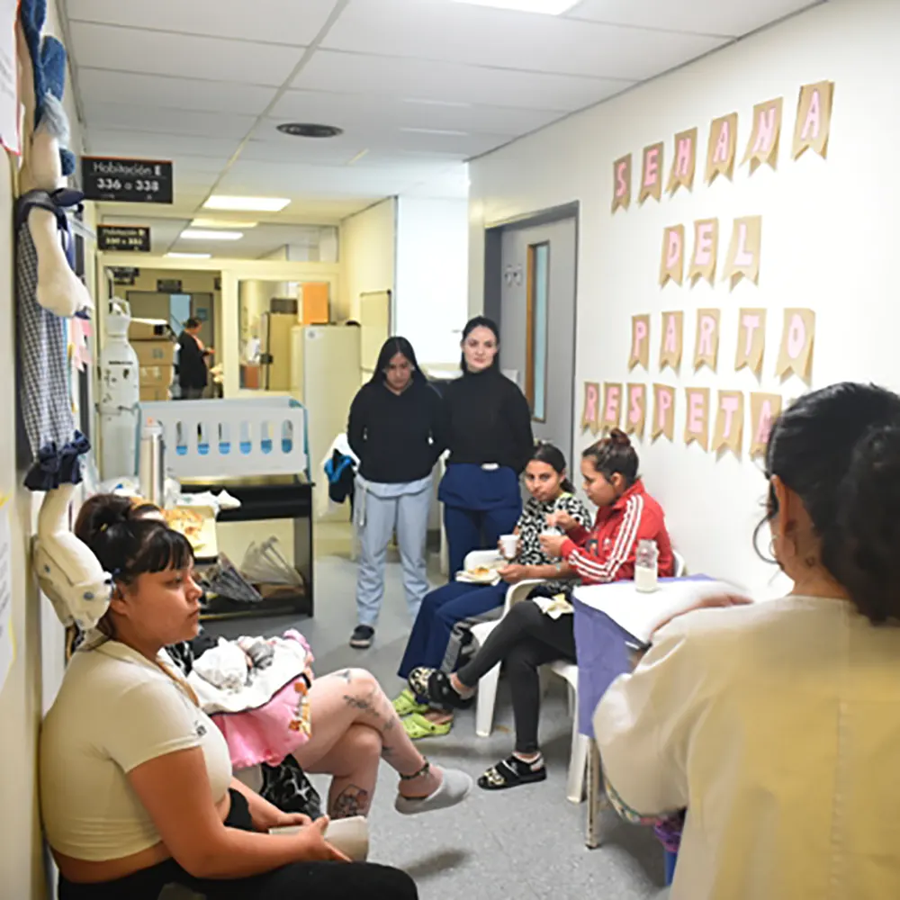 charla en el área neonatal del hospital erill