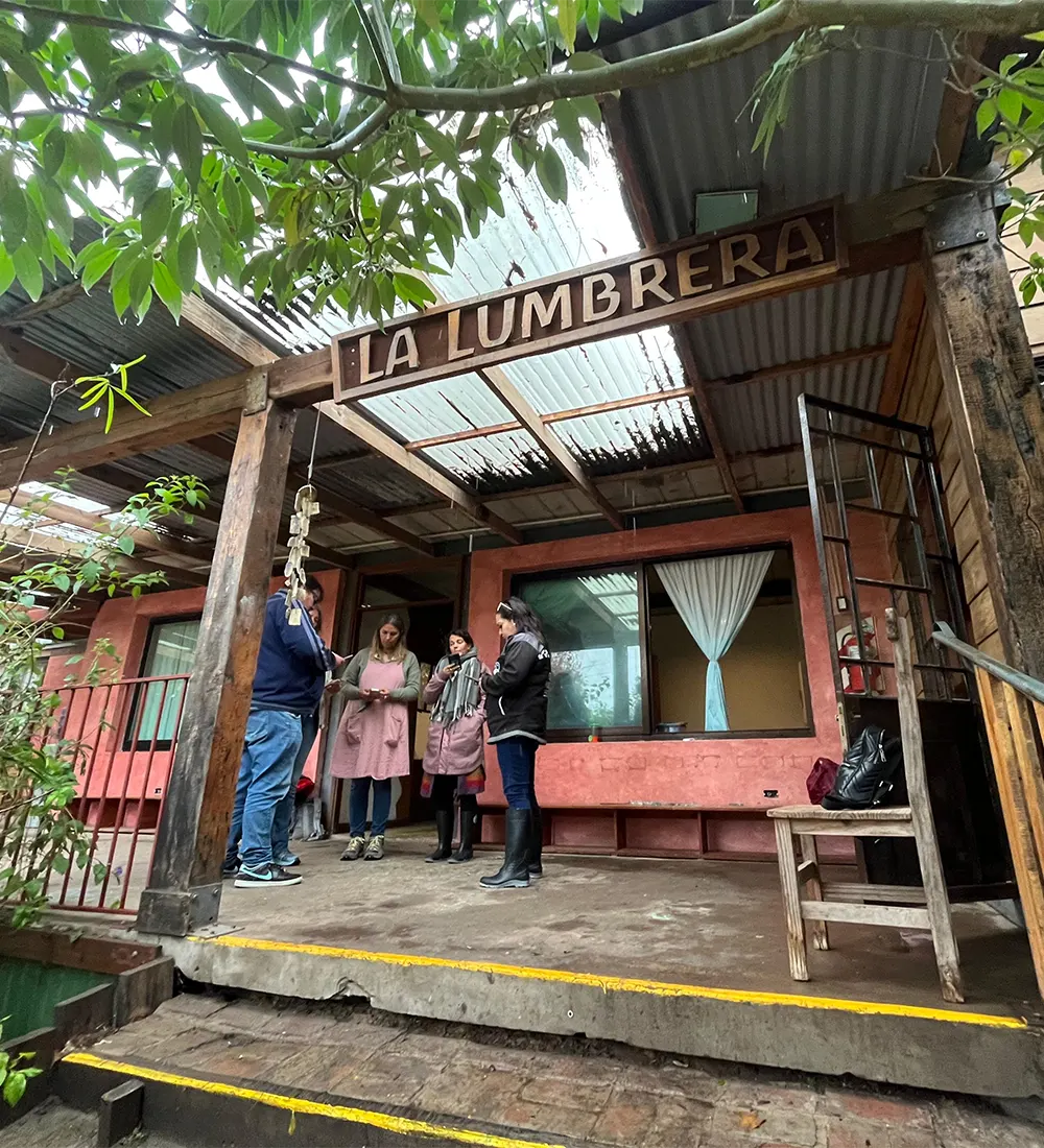 Docentes y madres del colegio