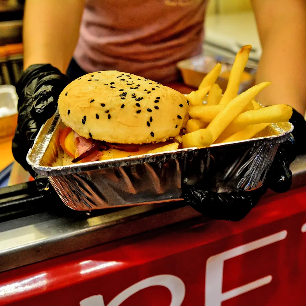 Hamburguesa con papas fritas