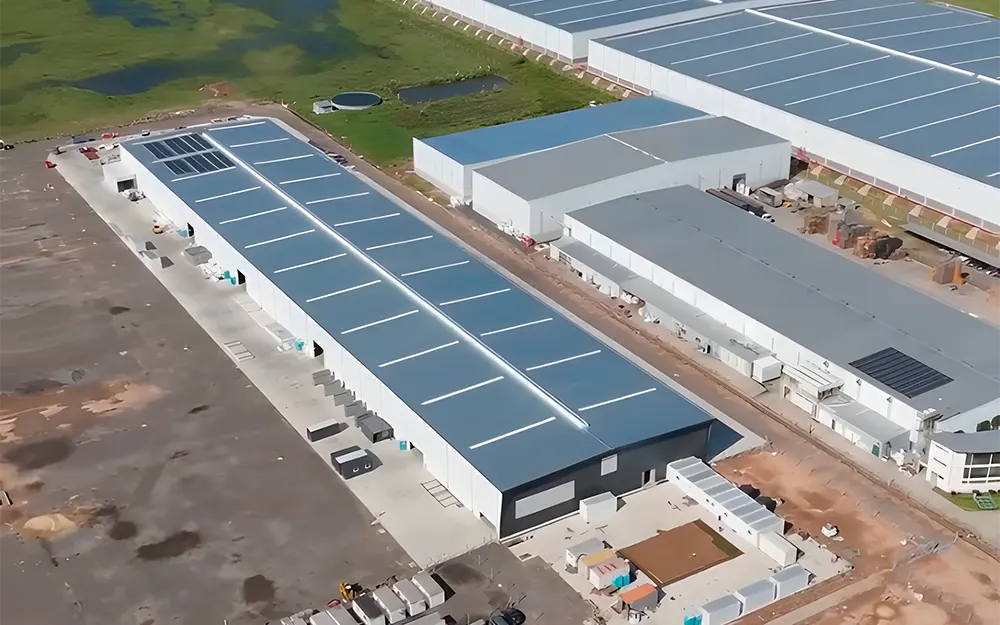 Empresa de construcciones modulares inauguró una planta en Loma Verde