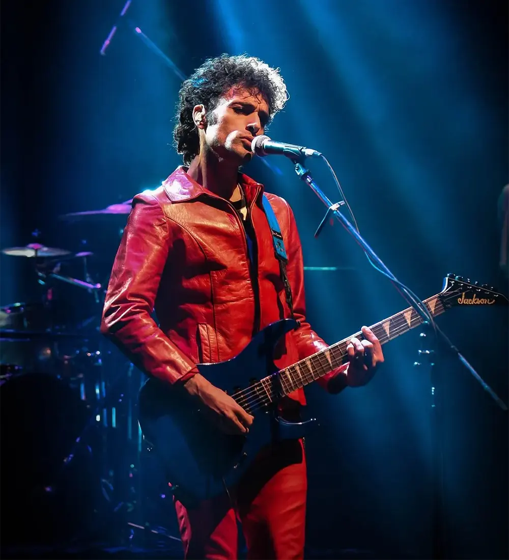 Brian Tolenti, voz y guitarra de El Cuarto Soda