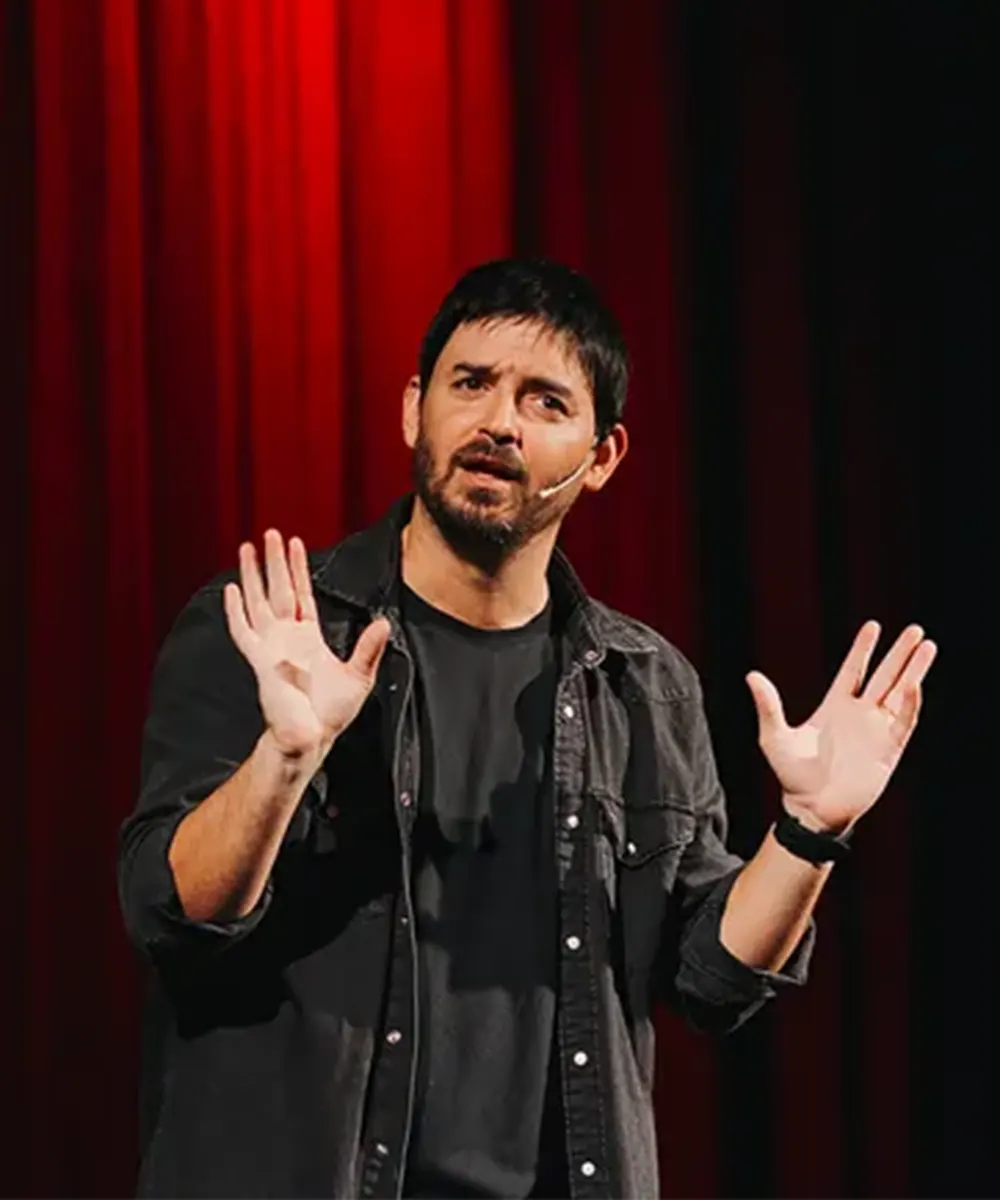 El comediante Mike Chouhy forma parte de la cartelera del  Seminari,