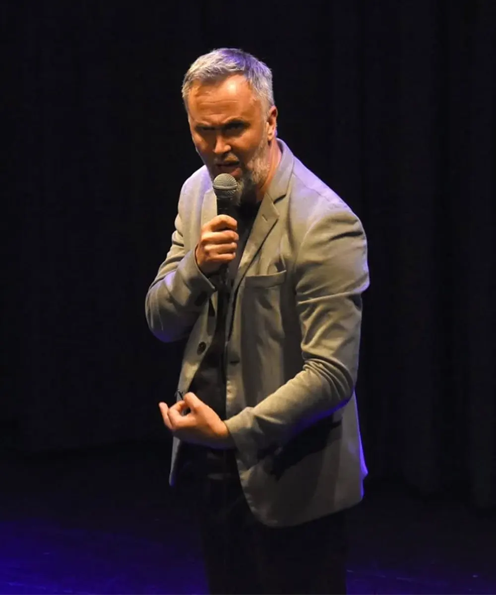 El humorista Juan Barraza se presentará en el Teatro.