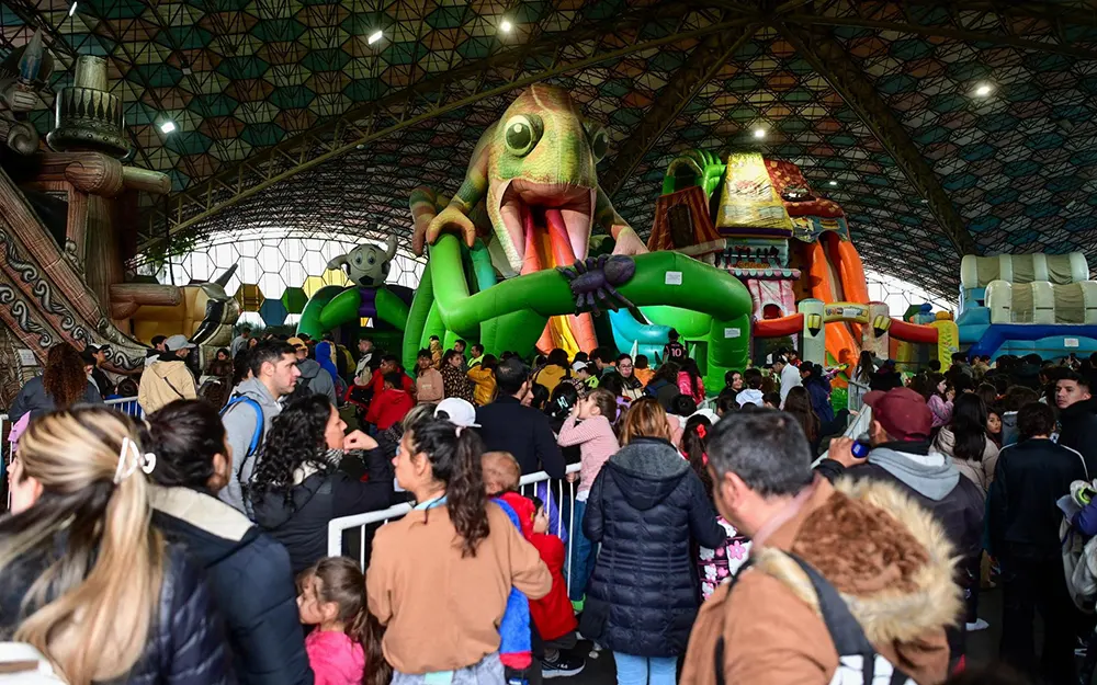 Inflables gigantes y una pista de patinaje: se viene una nueva edición de Escopark