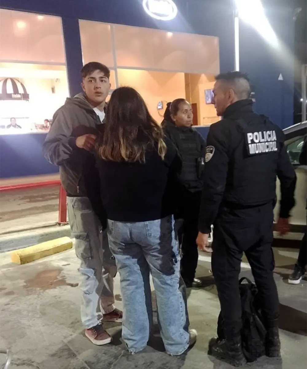Policías municipales dialogan con los padres del nene que se ahogó en McDonald’s
