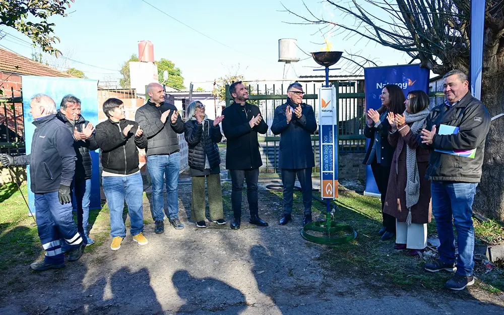 Sujarchuk inauguró en Garín una obra de gas natural paralizada por Milei