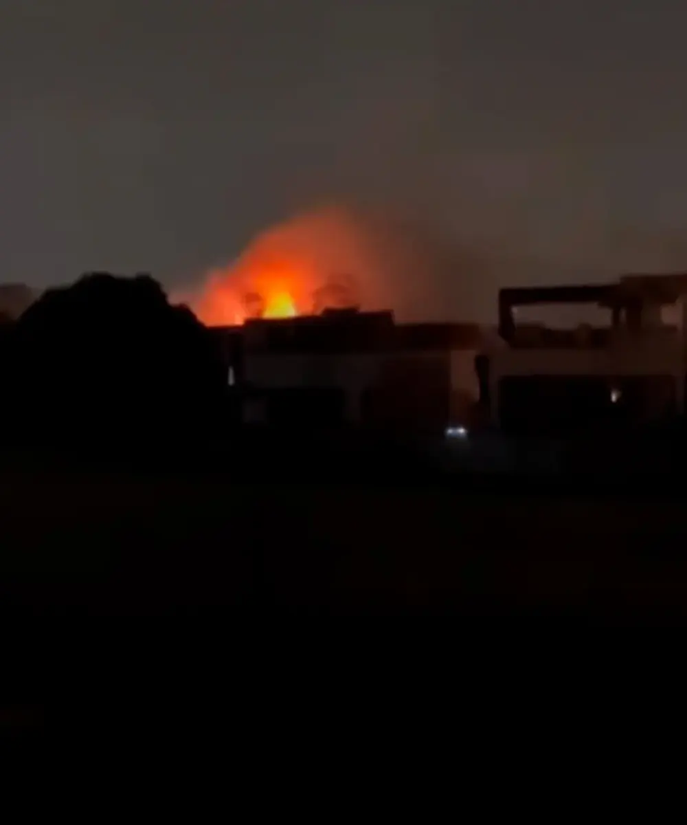 El incendio se podía ver desde largas distancias.