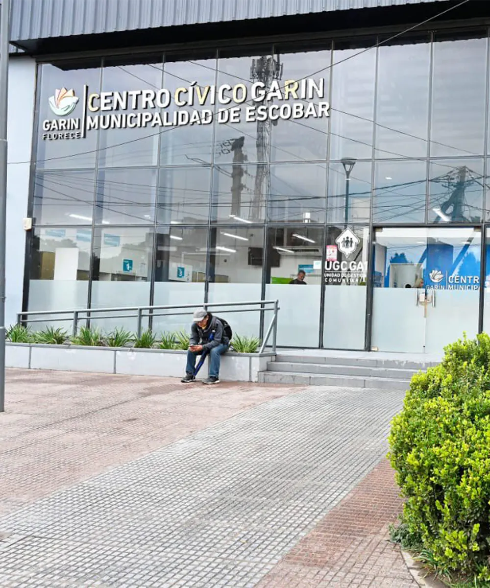 Fachada del Centro Cívico, donde funciona la nueva ventanilla de Provincia Net