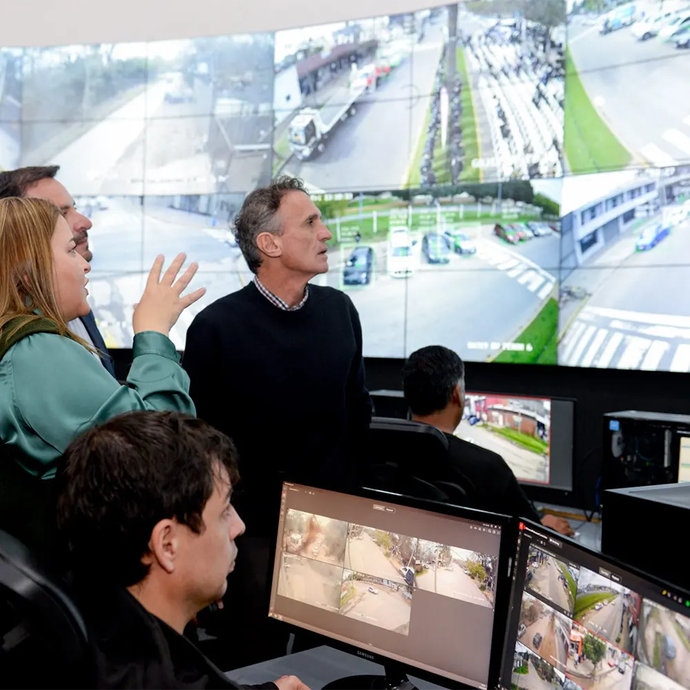 Gabriel Katopodis en el Centro de Monitoreo de Escobar