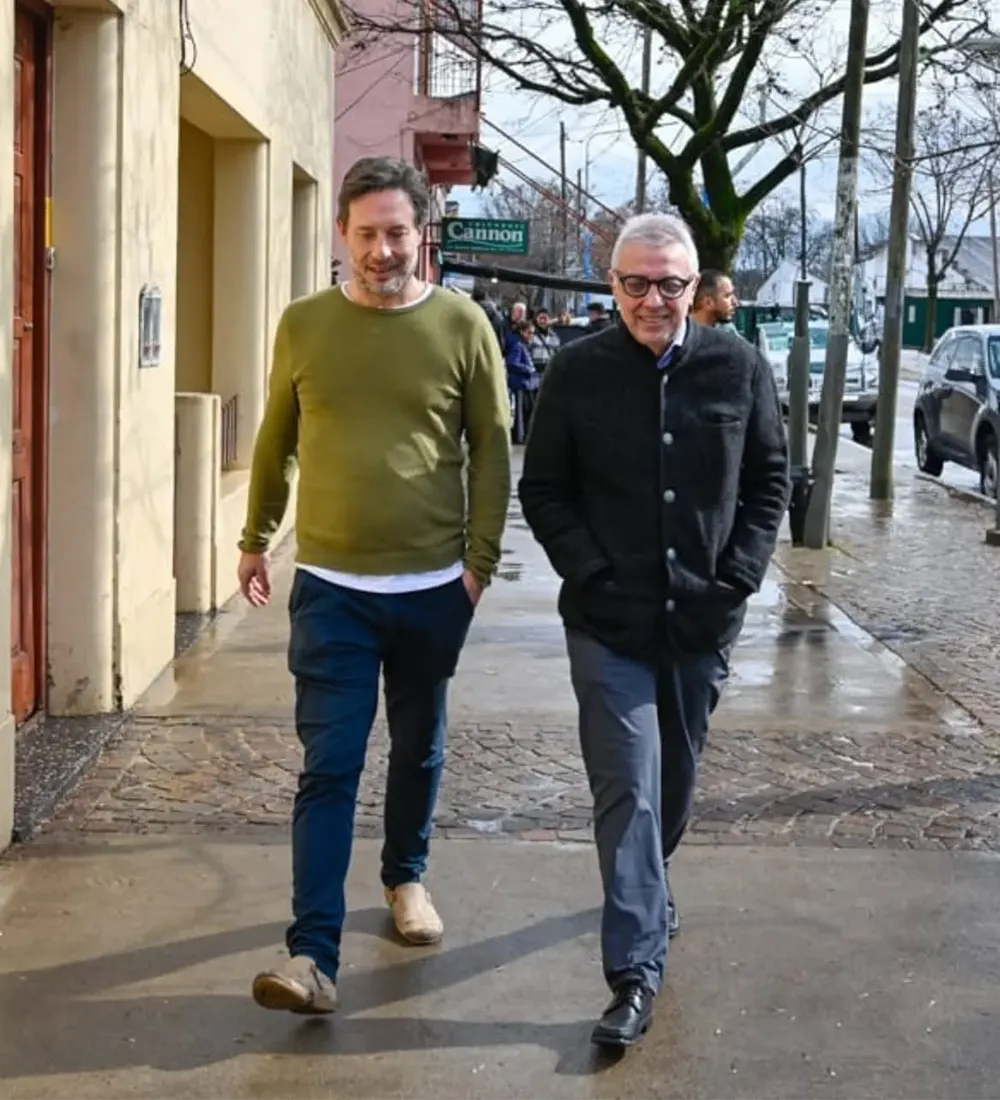 Germán Maldonado y Julio Zamora caminando pro Matheu