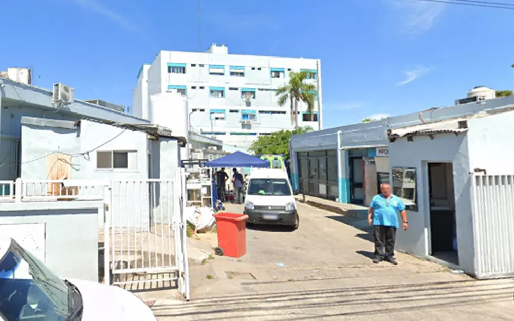 Conmoción en el hospital Erill: una paciente se tiró del cuarto piso y murió