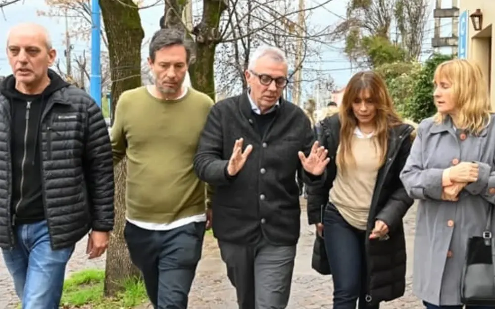 Julio Zamora recorrió el partido de Escobar junto a sus candidatos