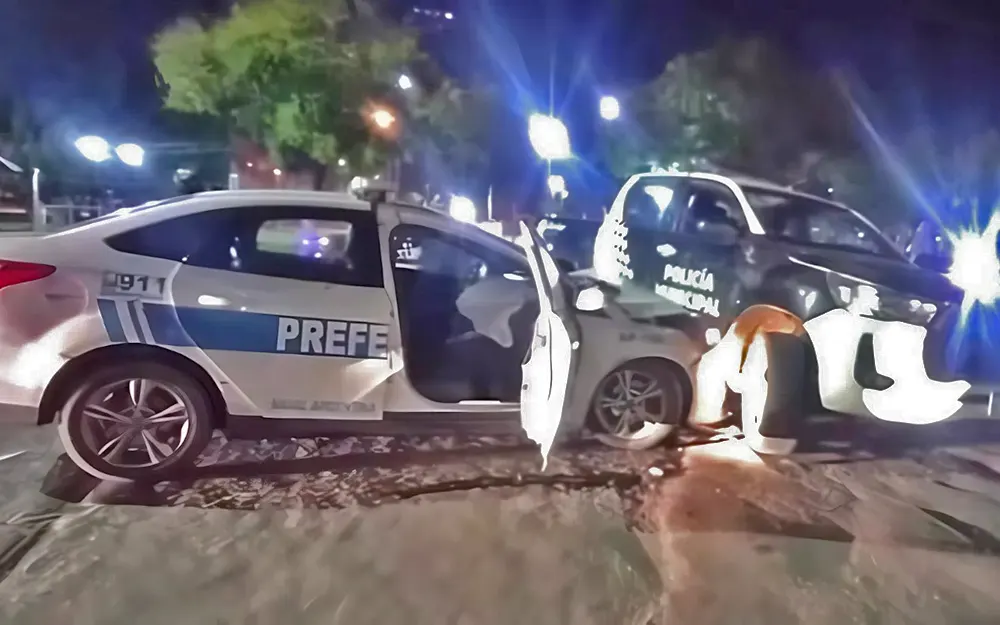 Choque entre patrulleros de Prefectura y Policía Municipal en Garín