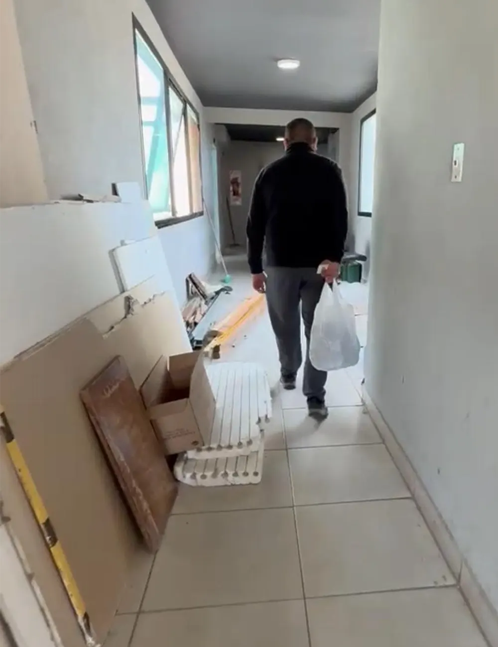 Interior del edificio que albergaba a la Prefectura