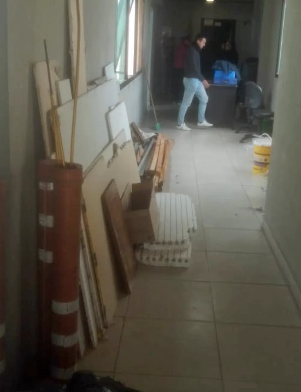 Interior del edificio que albergaba a la Prefectura