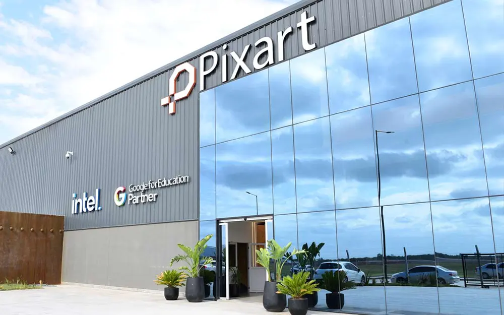 Una empresa de Escobar desarrolló la primera PC con IA de Latinoamérica