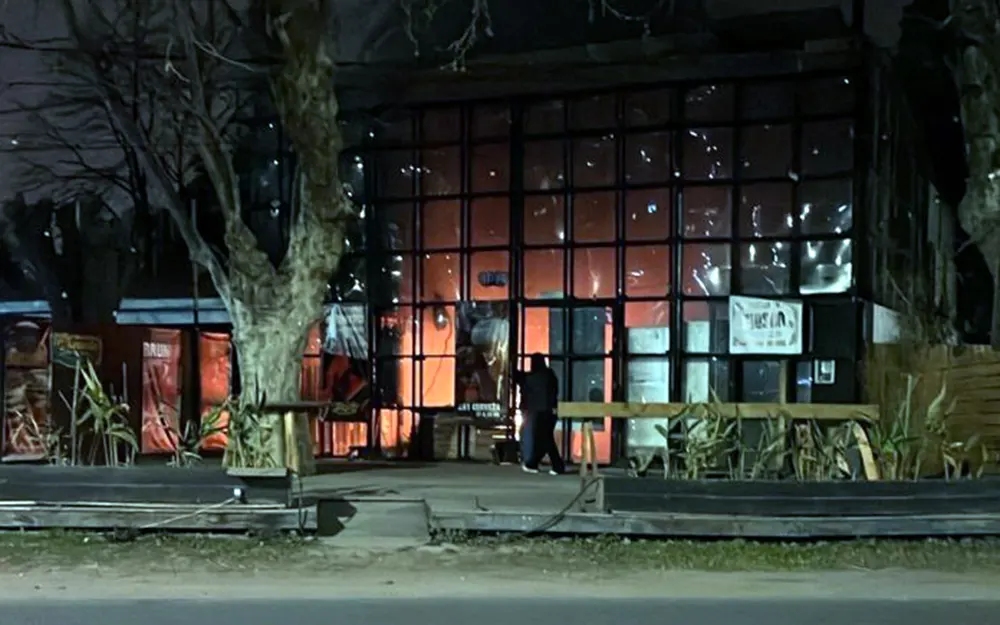 Susto en Maschwitz: se incendió un restaurante de la avenida El Dorado