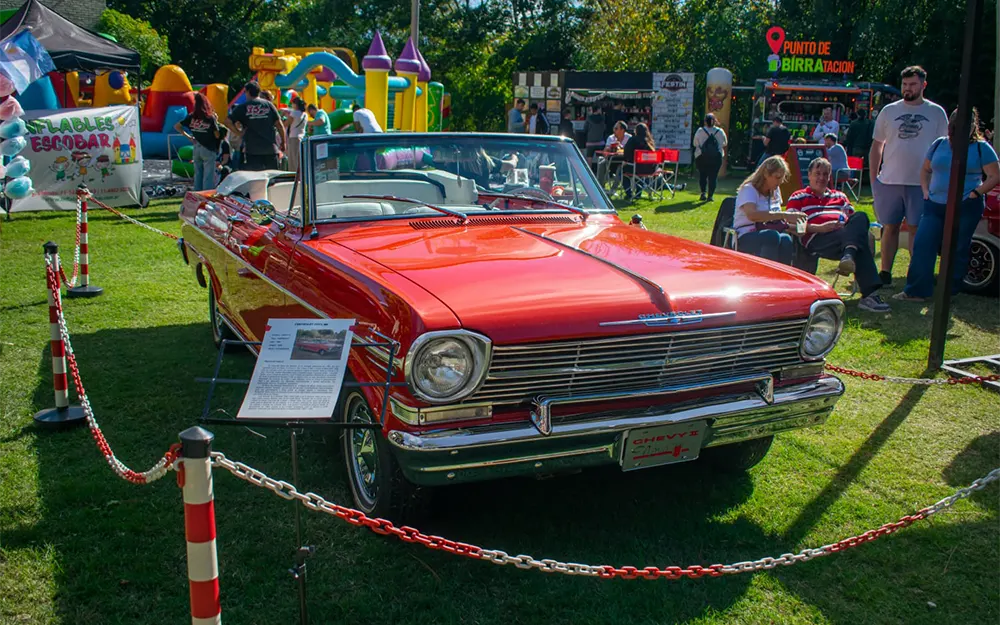 Caravanas Chevrolet lleva su fiesta fierrera a la costanera del Paraná