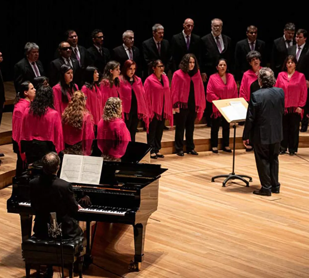 Coro Polifónico Nacional de Ciegos Coro Polifónico Nacional de Ciegos dando un concierto,