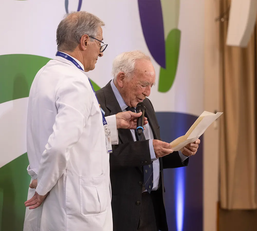 Rafael Aragón. primer rector de la Universidad Austral.