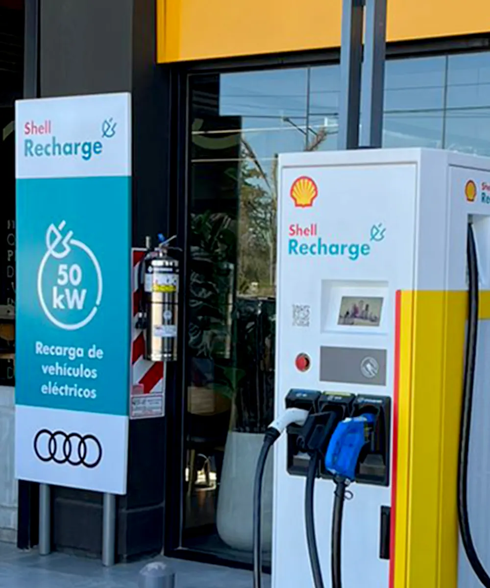 Cargador de autos eléctricos de la Shell de Loma Verde