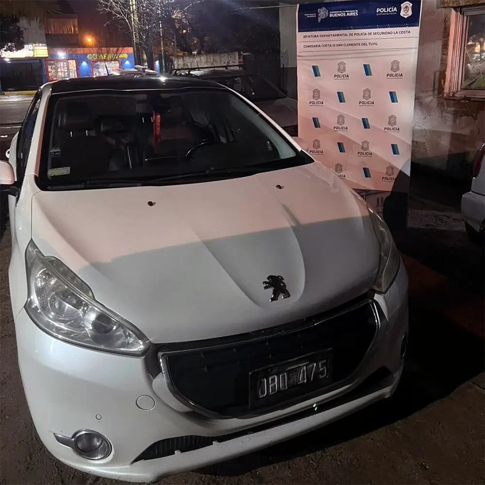 Peugeout 208 blanco usado en el robo en el comercio de San Clemente fue incautado,