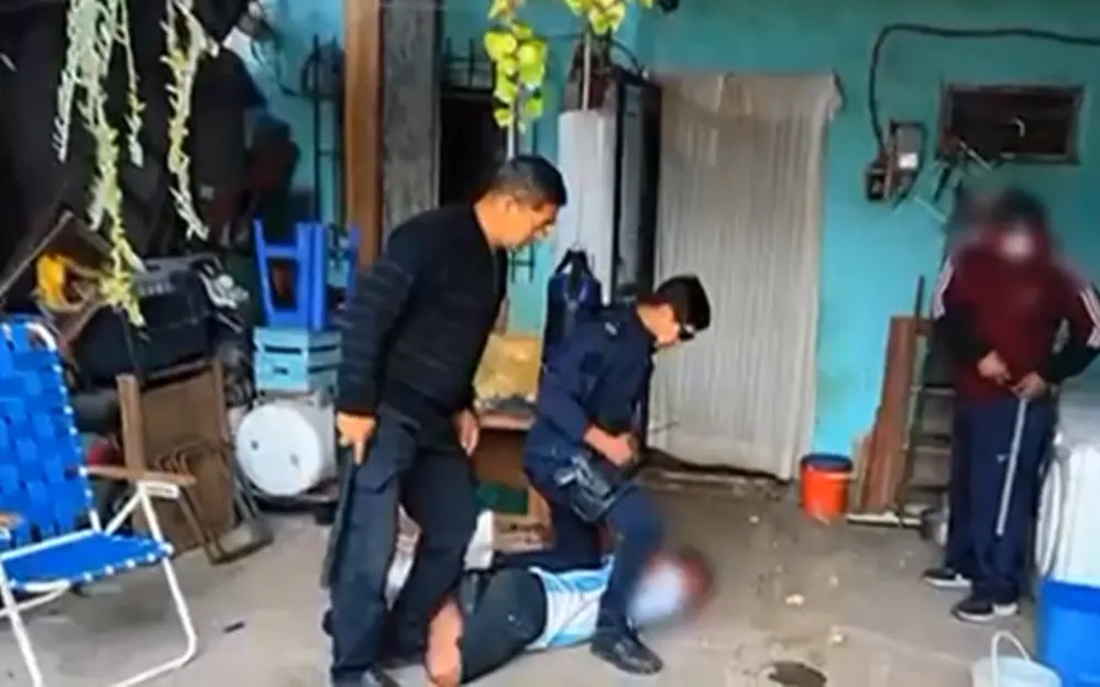 Tres detenidos en Garín por un intento de asalto a un motociclista