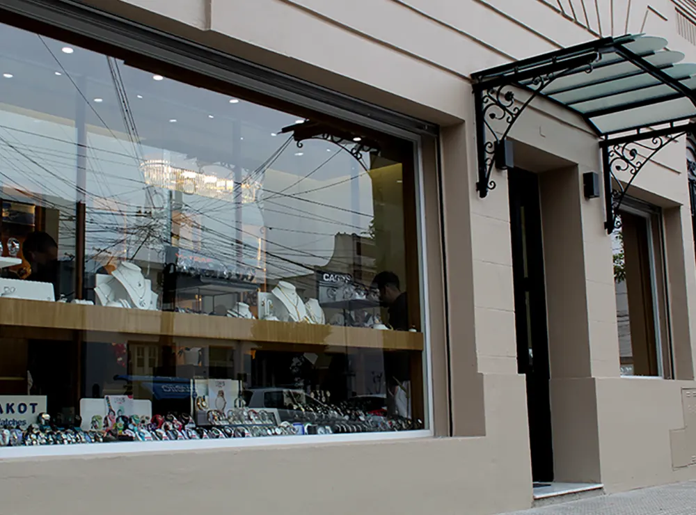 Fachada del comercio