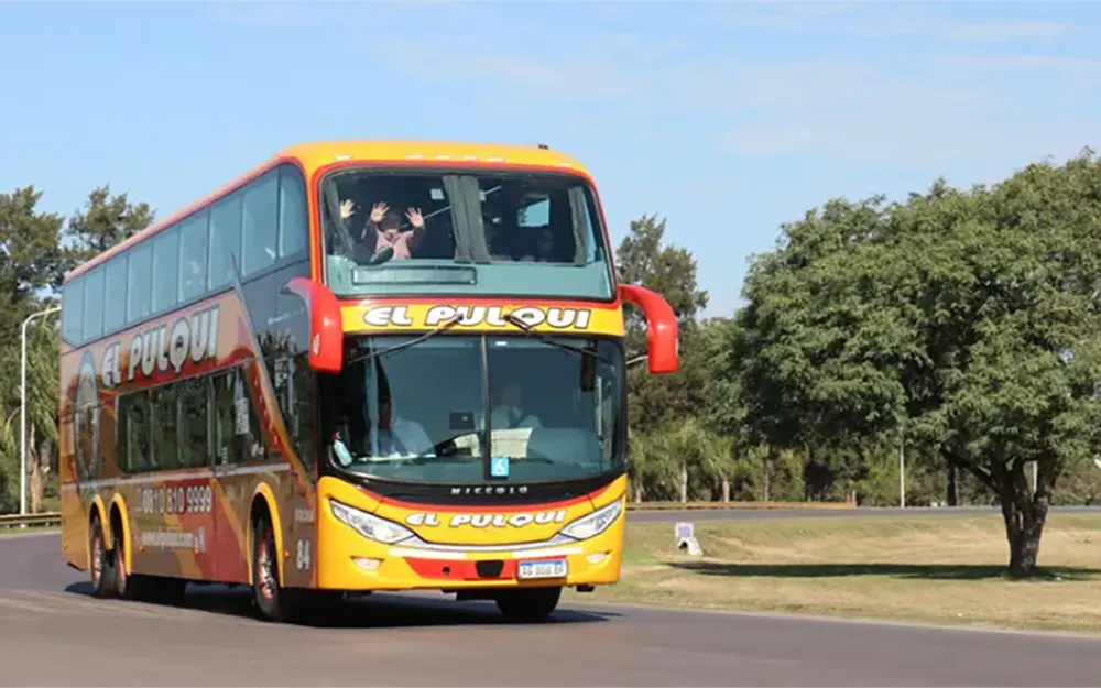 Una mujer murió a bordo de un micro de larga distancia en Maschwitz