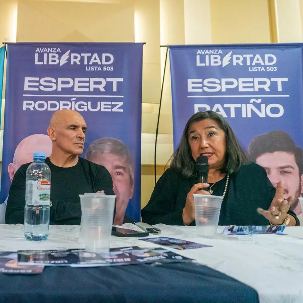 José Luis Espert y la concejal Griselda Aristi, una de las escobarenses que se postula para el Congreso